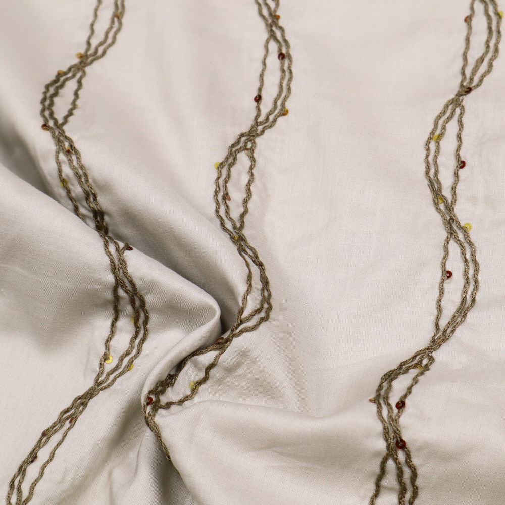 Baumwoll- Popeline mit Stickgarn & Pailletten - beige/khaki