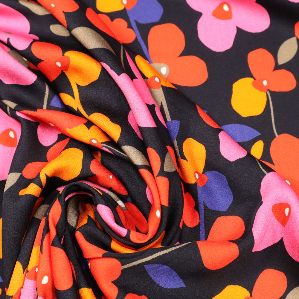 Viskosestoff bunte Blumen - schwarz/fuchsia/rot/orange/dunkelblau (2.Wahl)